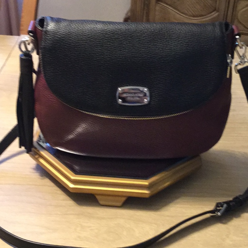 NEW, MICHAEL KORS Convertible Shoulder Bag.